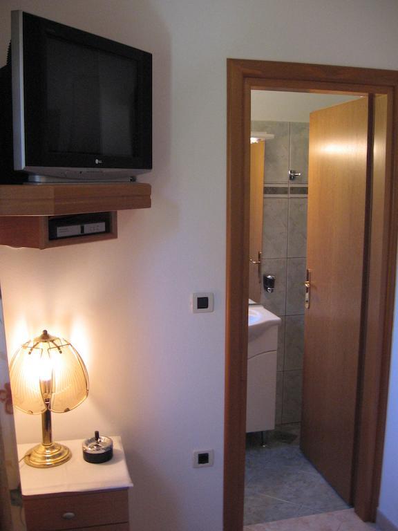 Guest House Caterina Porec Ruang foto