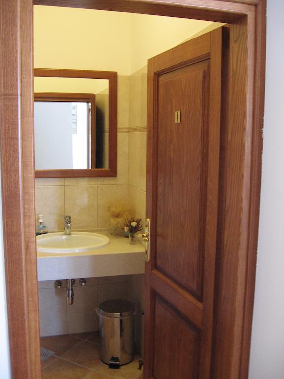 Guest House Caterina Porec Bagian luar foto