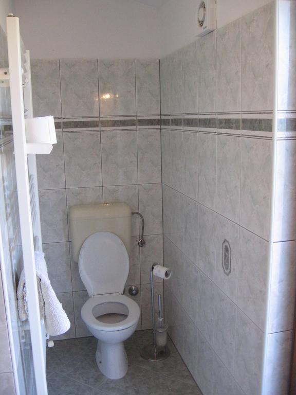 Guest House Caterina Porec Bagian luar foto