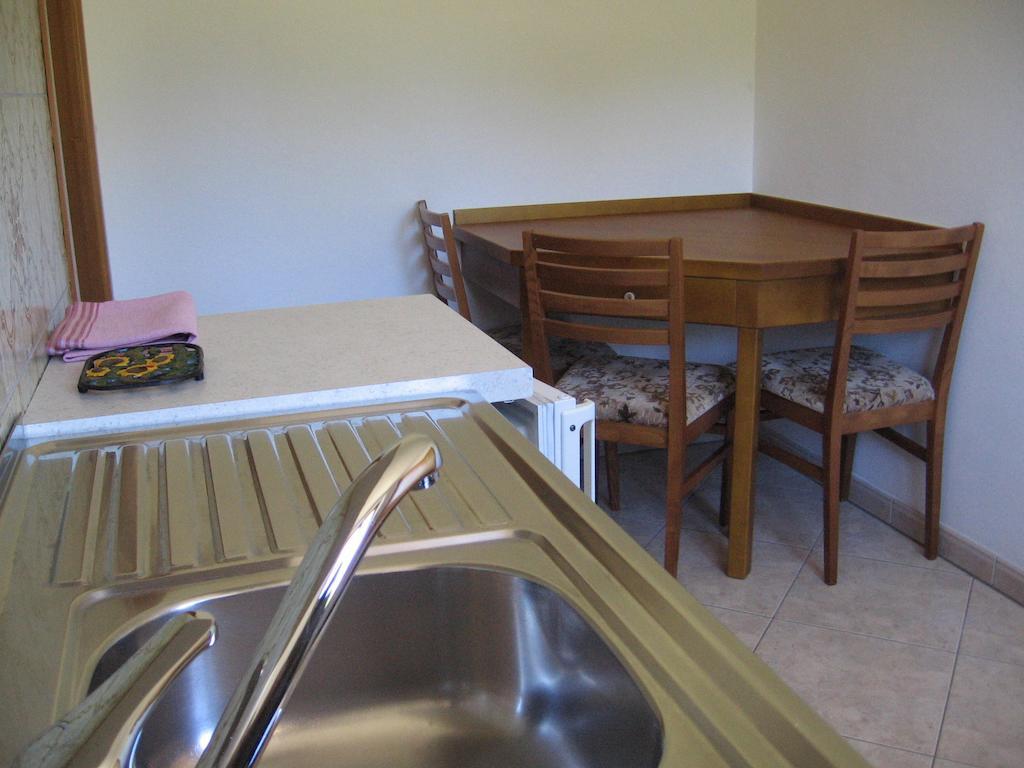 Guest House Caterina Porec Bagian luar foto