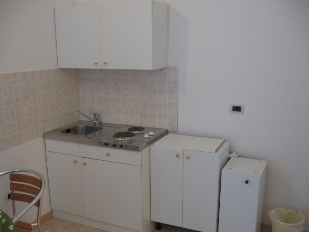 Guest House Caterina Porec Bagian luar foto
